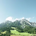 ليونارد فندق