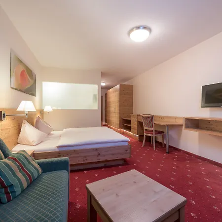Hotel Leonhard 4*