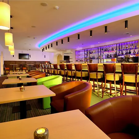 Ξενοδοχείο Leonhard 4*