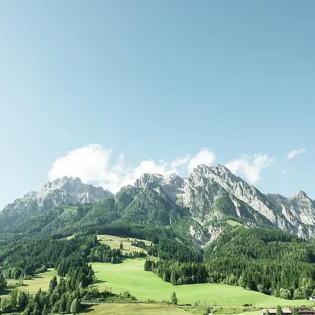 ليونارد فندق