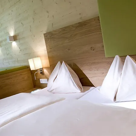 Leonhard 4* Leogang